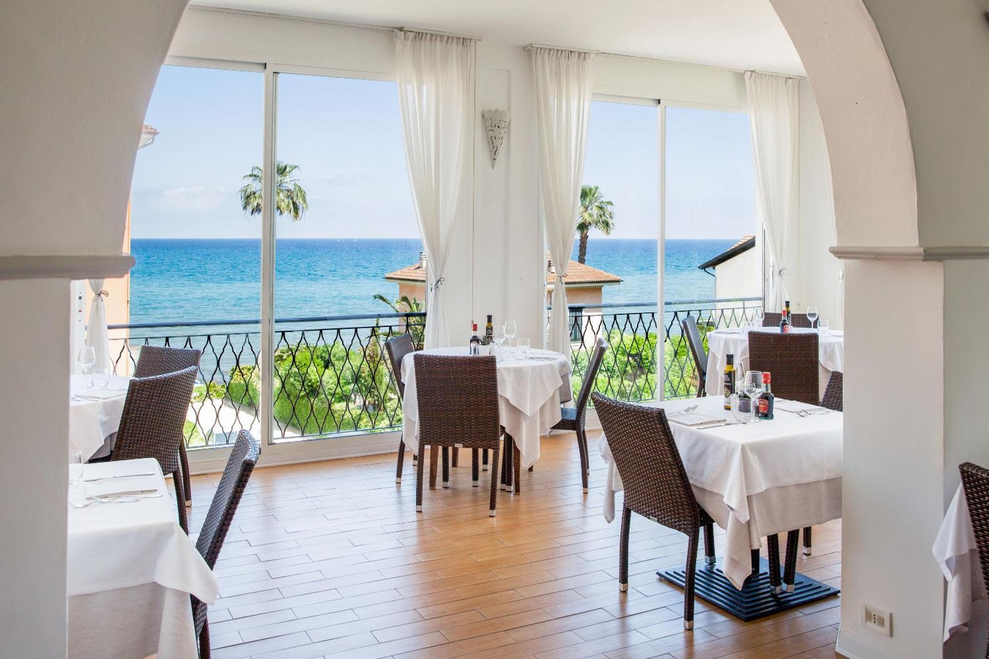 Hotel Moresco Diano Marina Dış mekan fotoğraf
