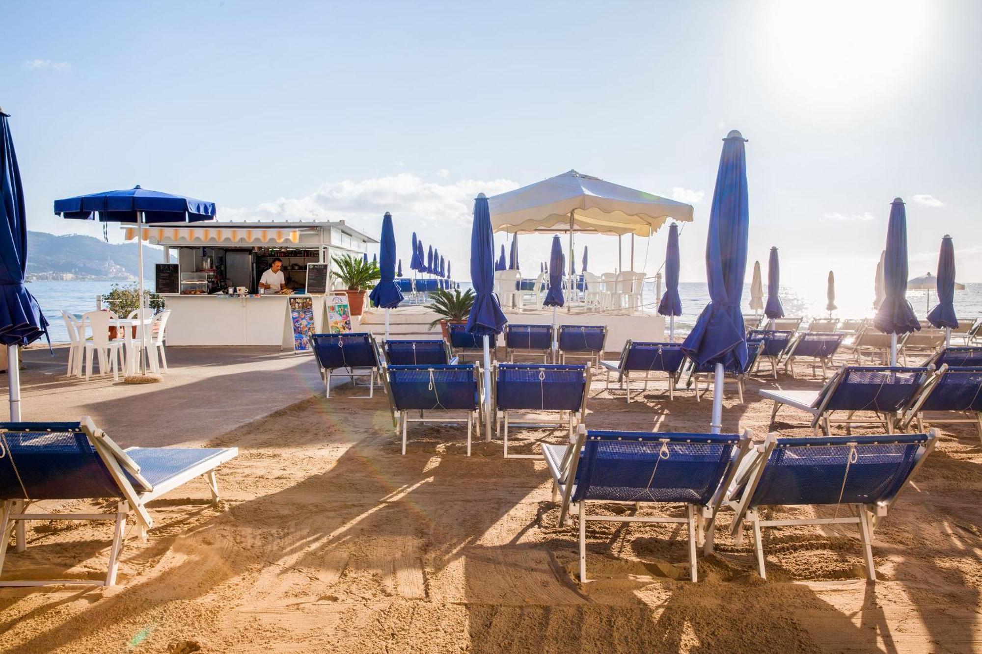 Hotel Moresco Diano Marina Dış mekan fotoğraf