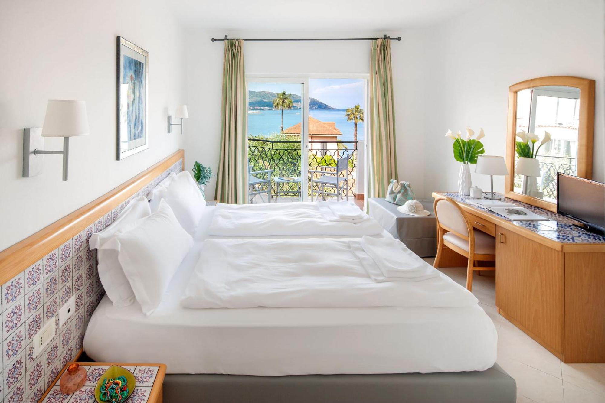Hotel Moresco Diano Marina Dış mekan fotoğraf